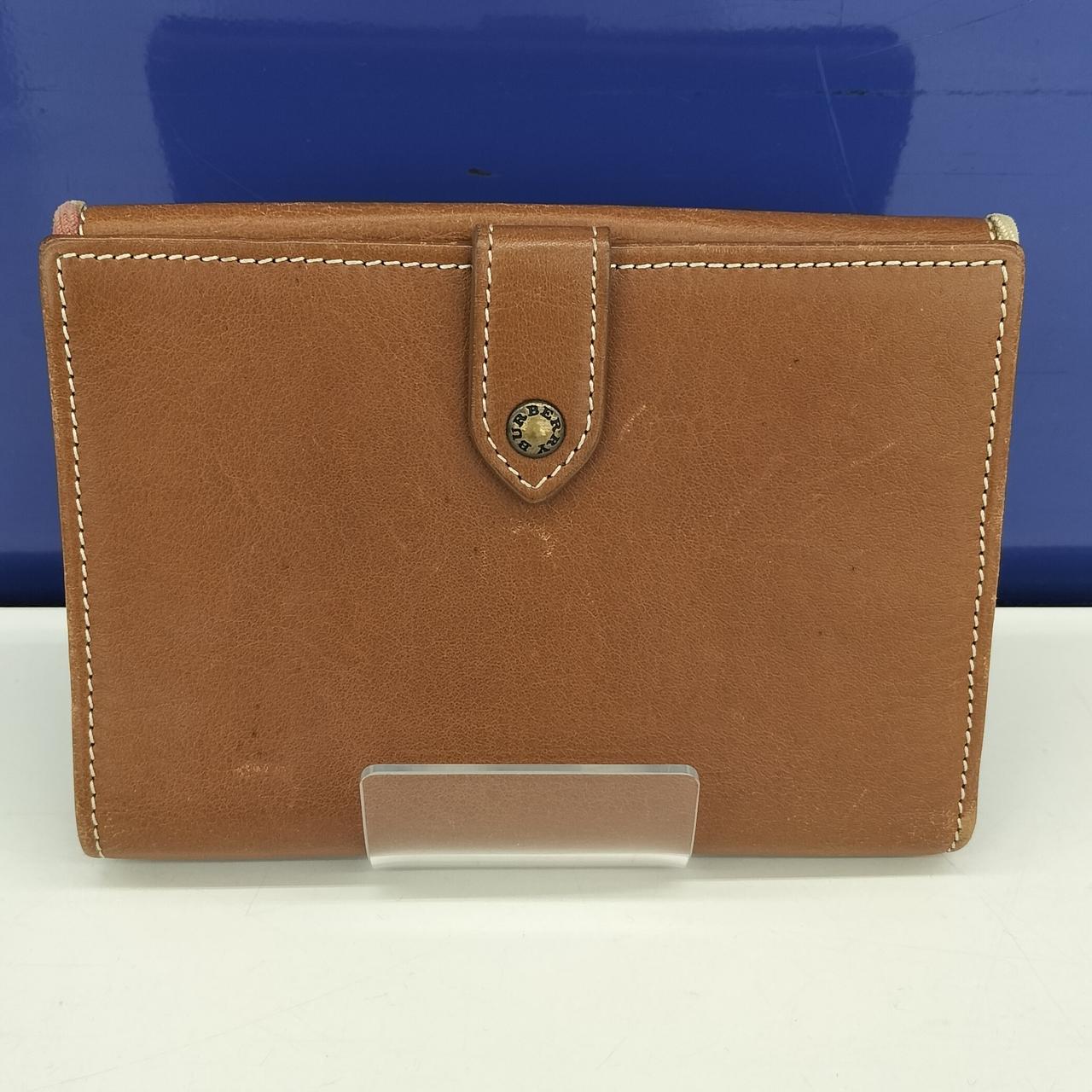 全体的に使用感が見られます。