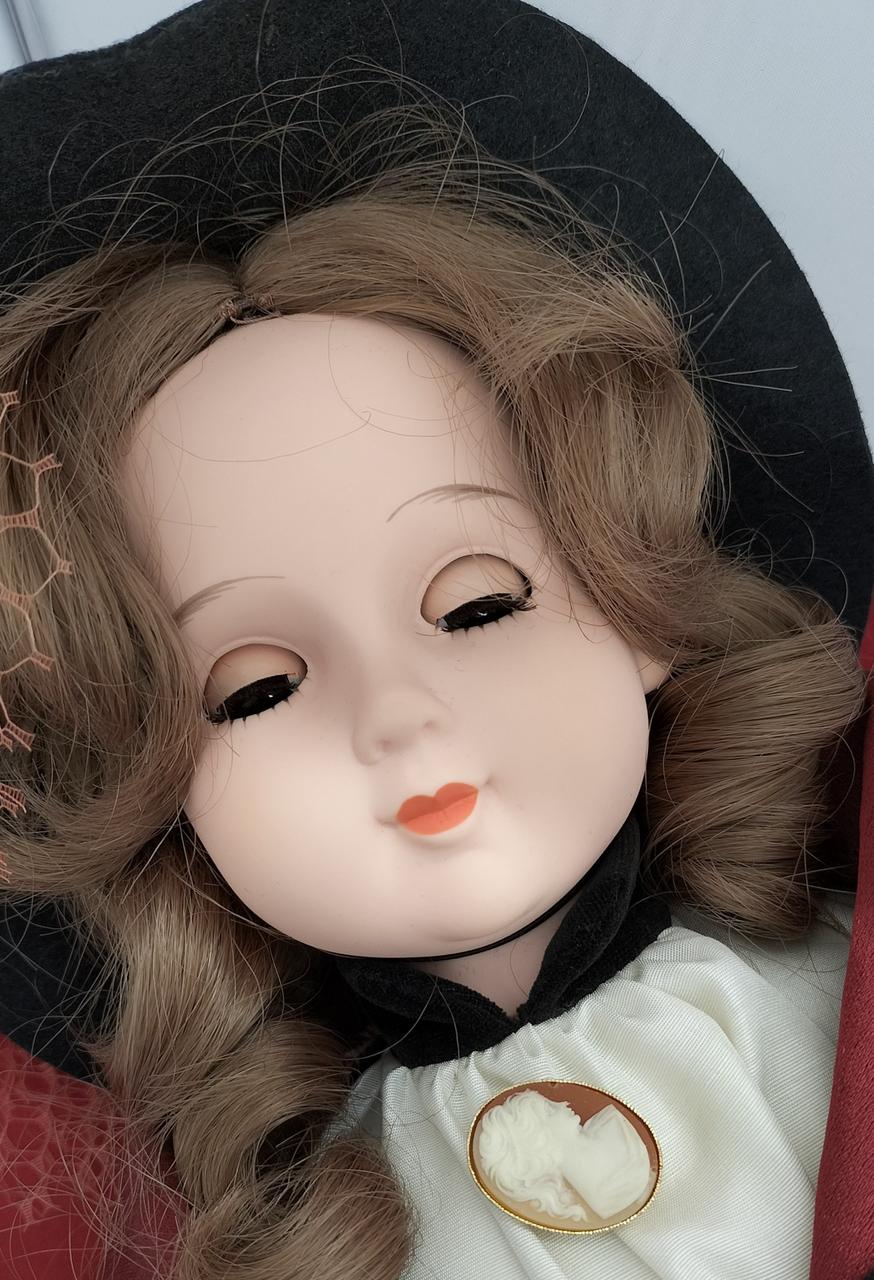 寝かせると目を瞑ります。