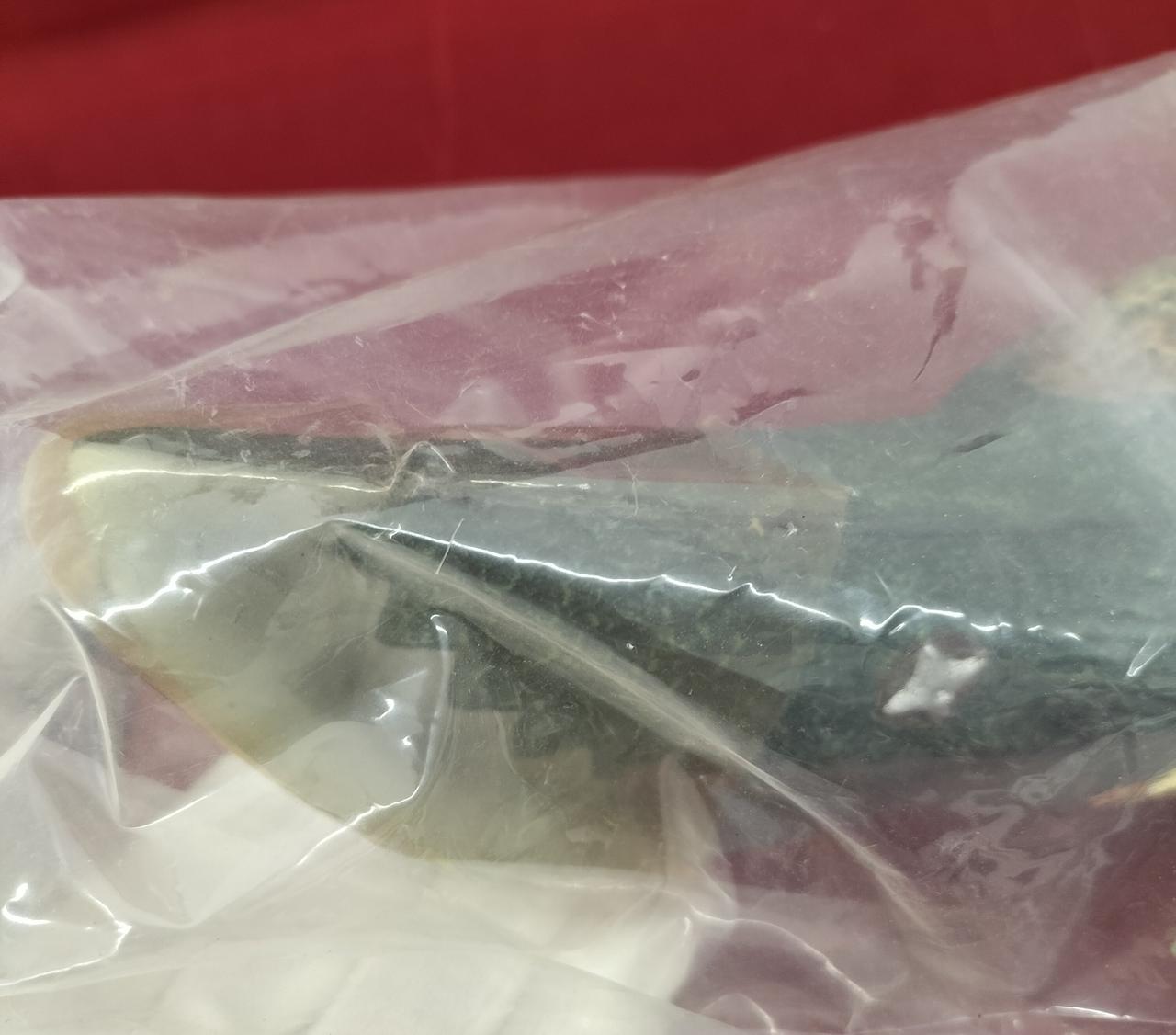 プラスチックカバー黄ばみあり