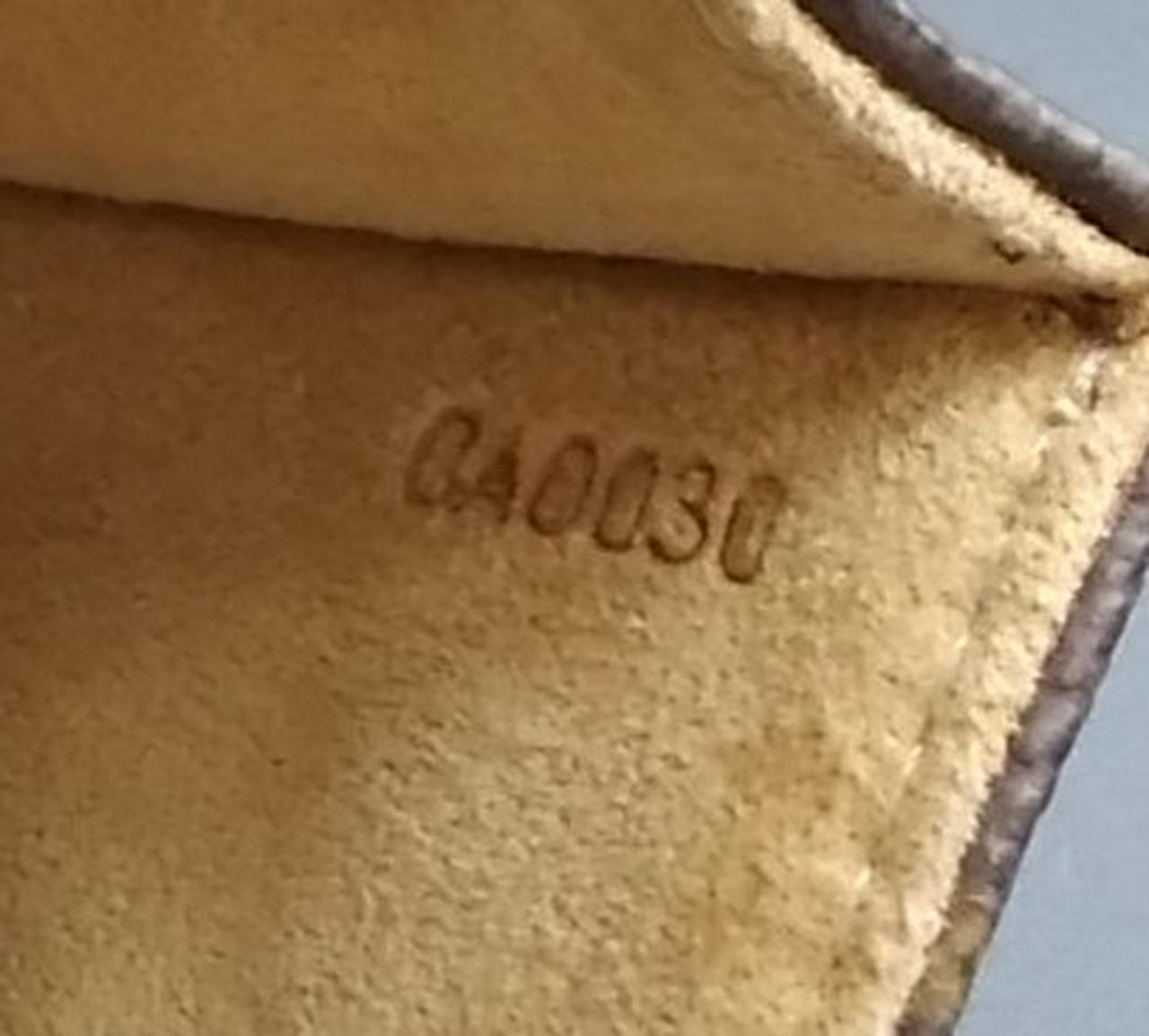 シリアルナンバー