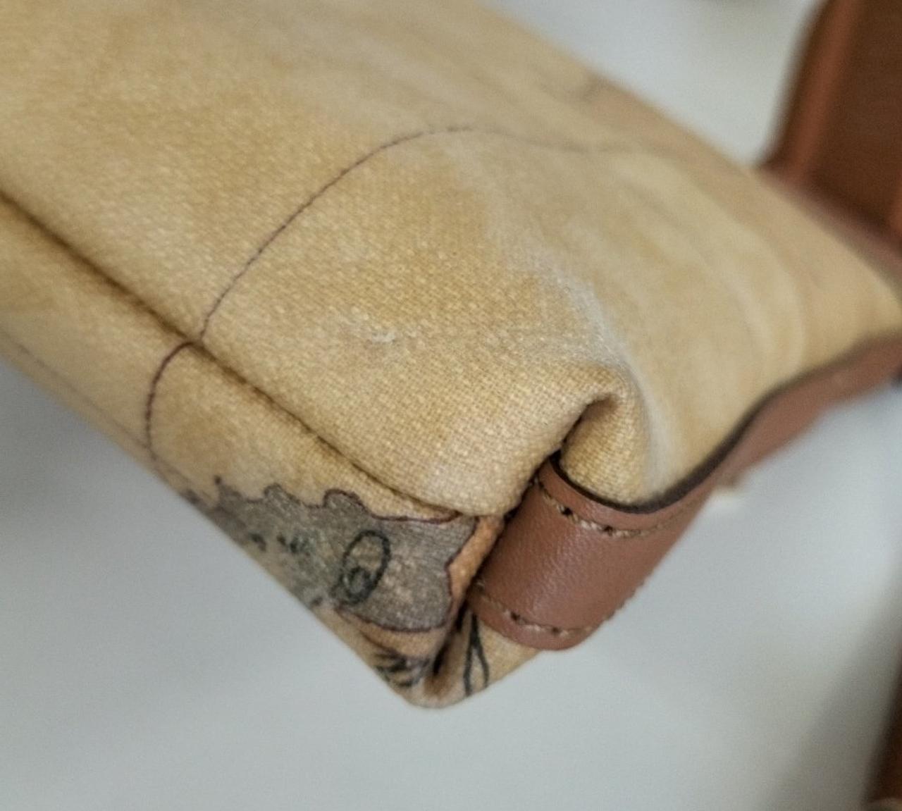 角に擦れ有ります