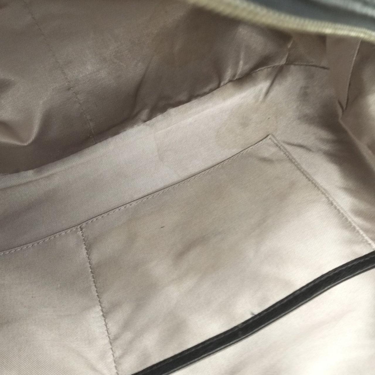 内ポケットシミ有ります