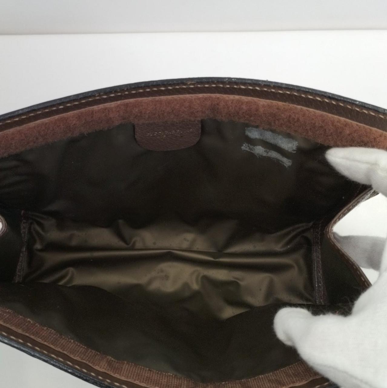 内側に汚れ、シミあります