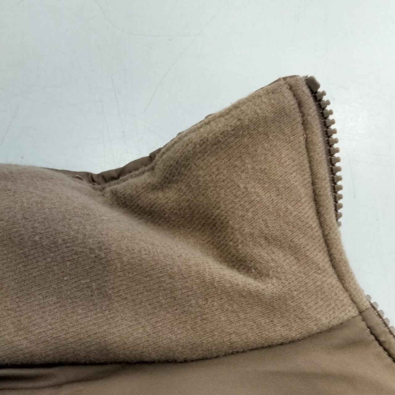 襟元傷み有ります