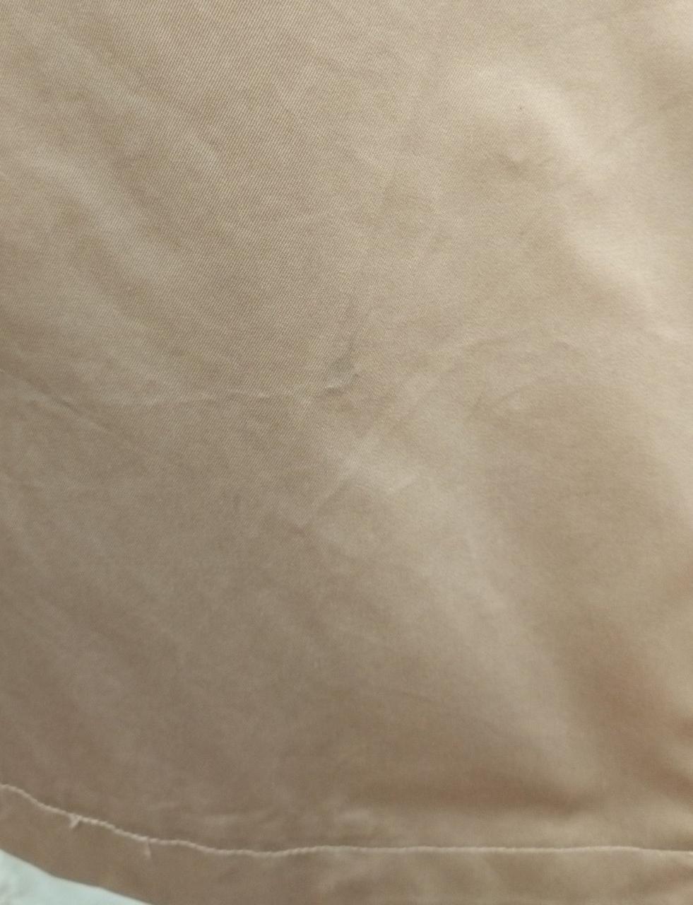 裾に汚れ有ります