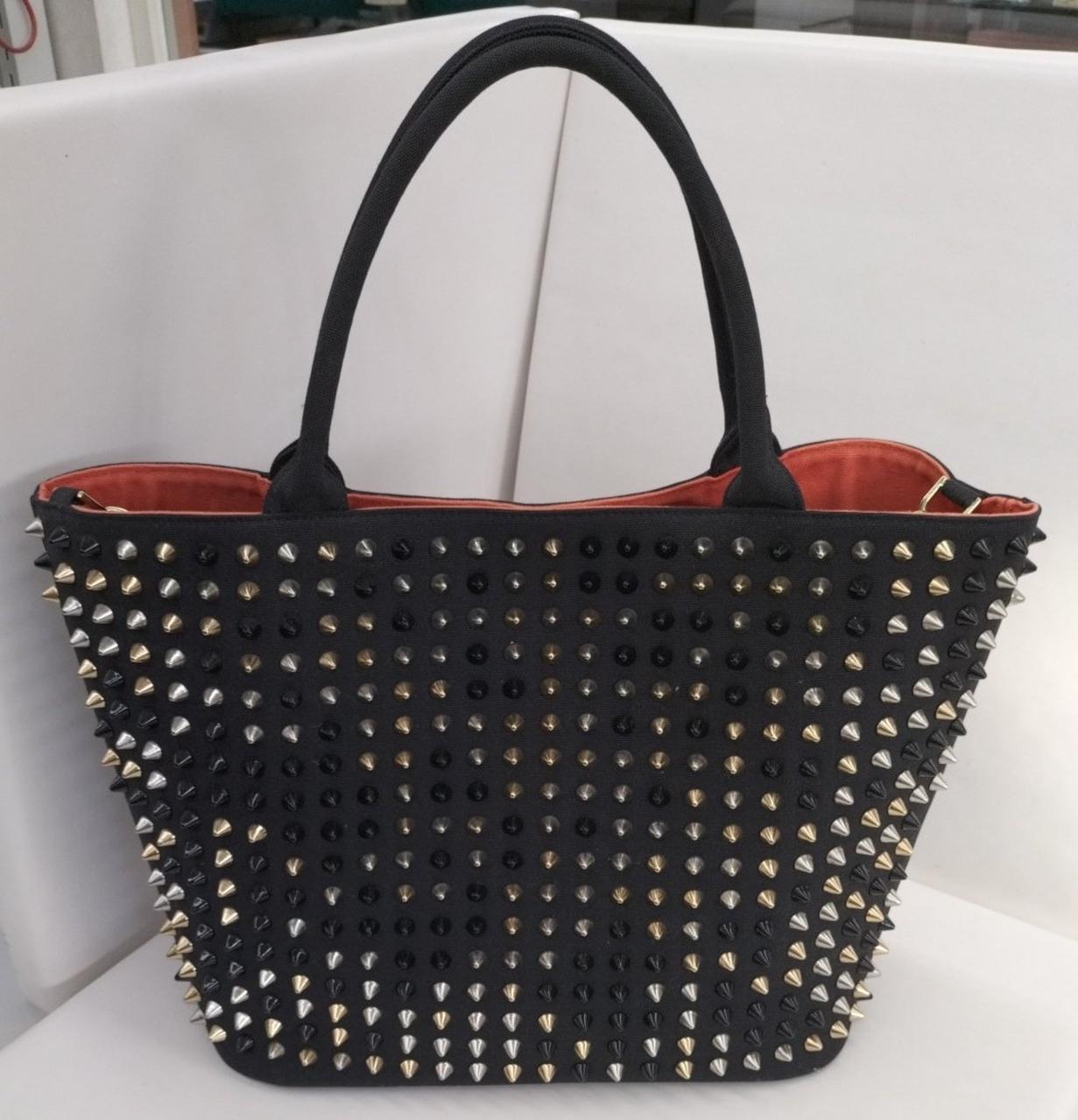 全体的に色焼け有ります