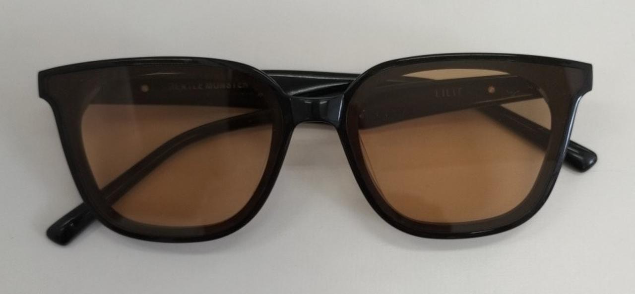 レンズに小キズあり