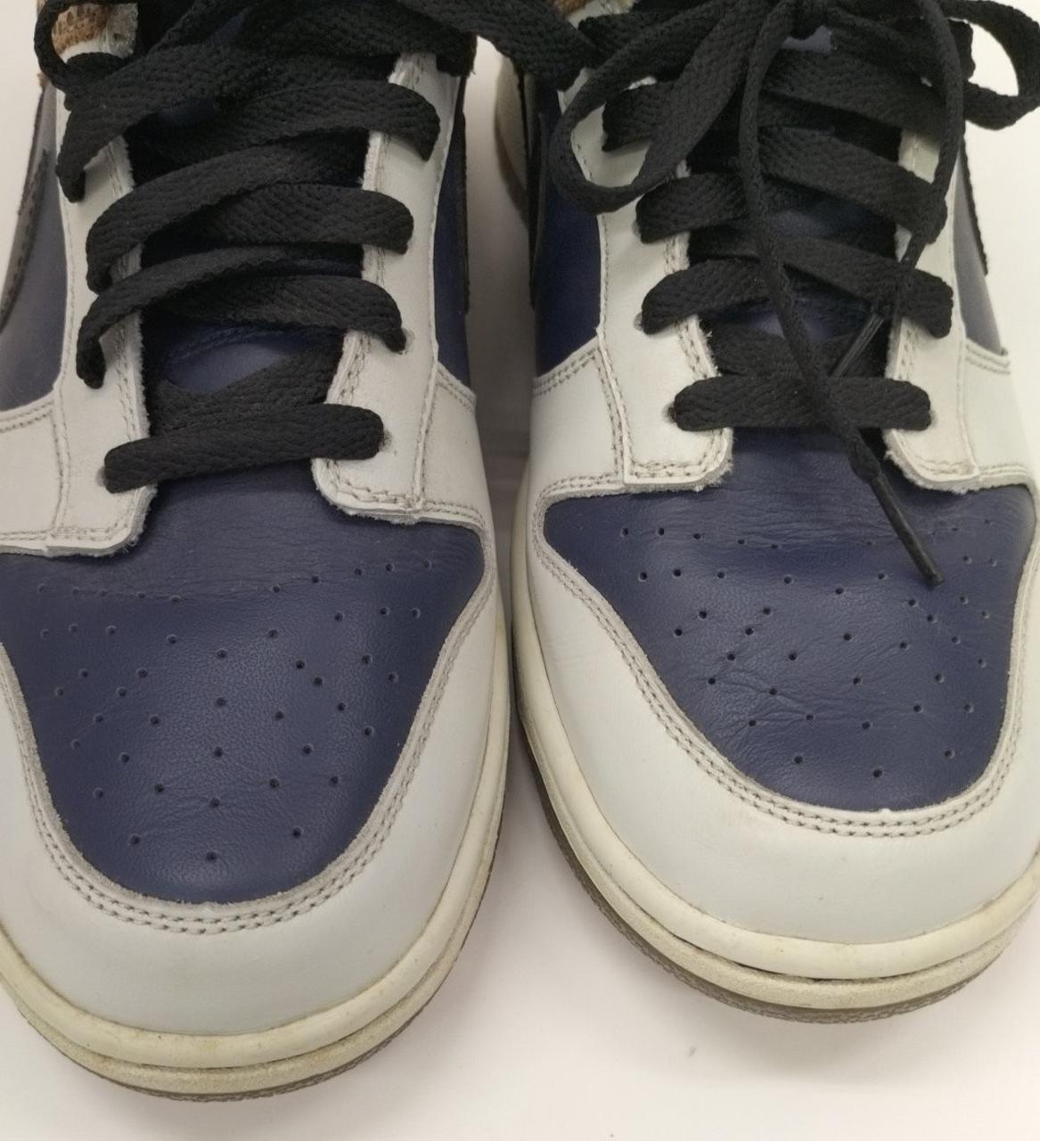 足の甲部分傷み有ります