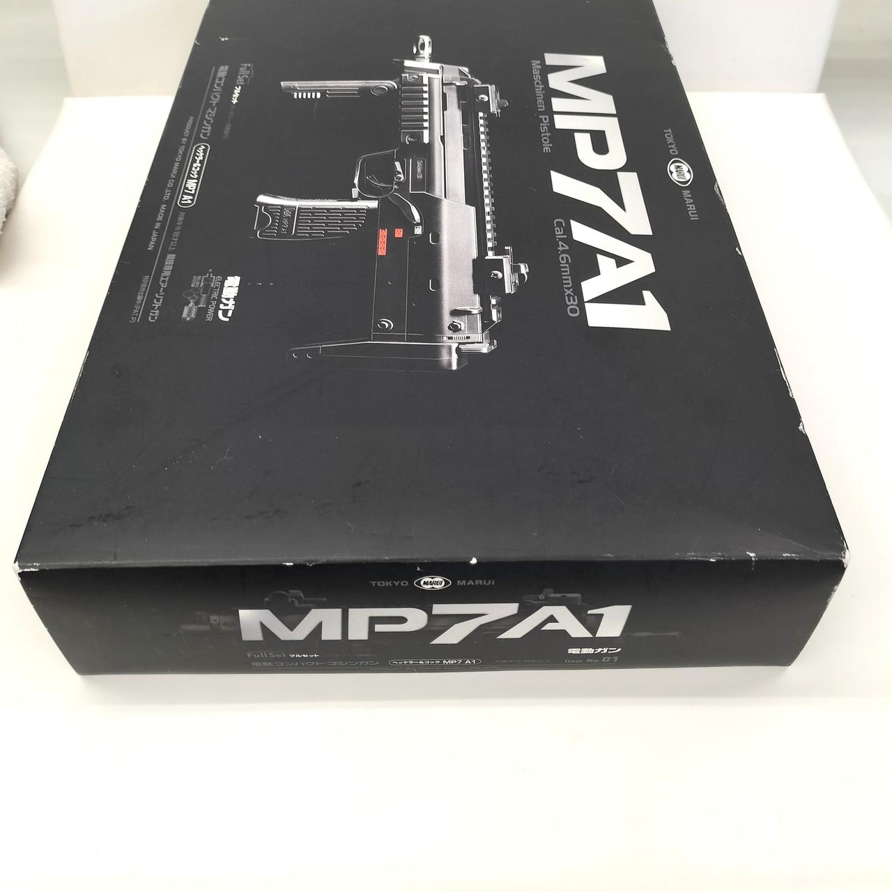 箱傷み有ります。