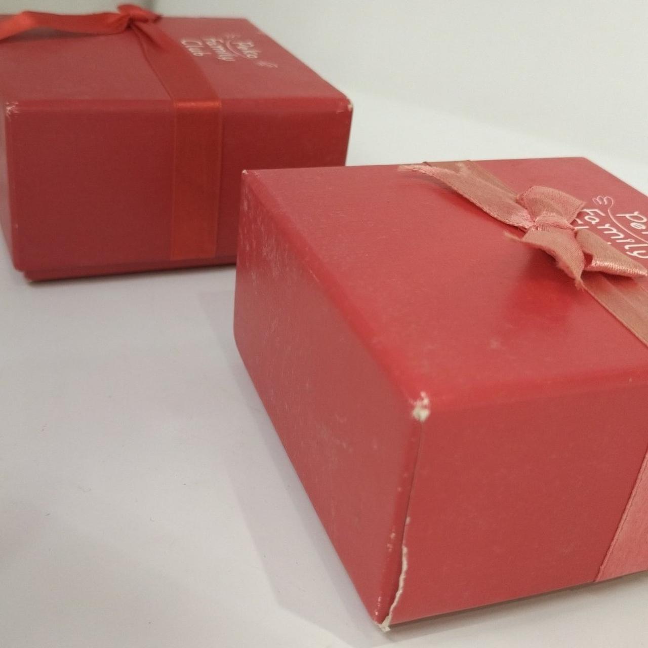 箱傷みシミ有ります