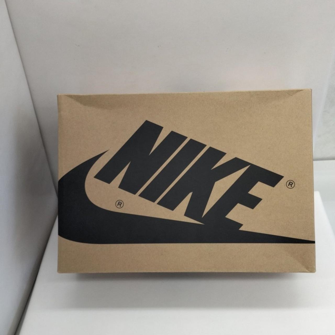 外箱傷み有ります