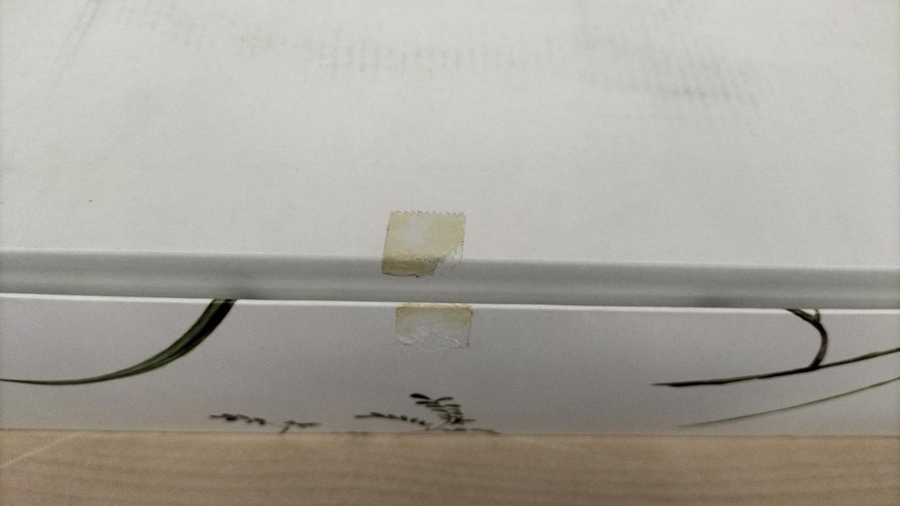 テープ変色あります