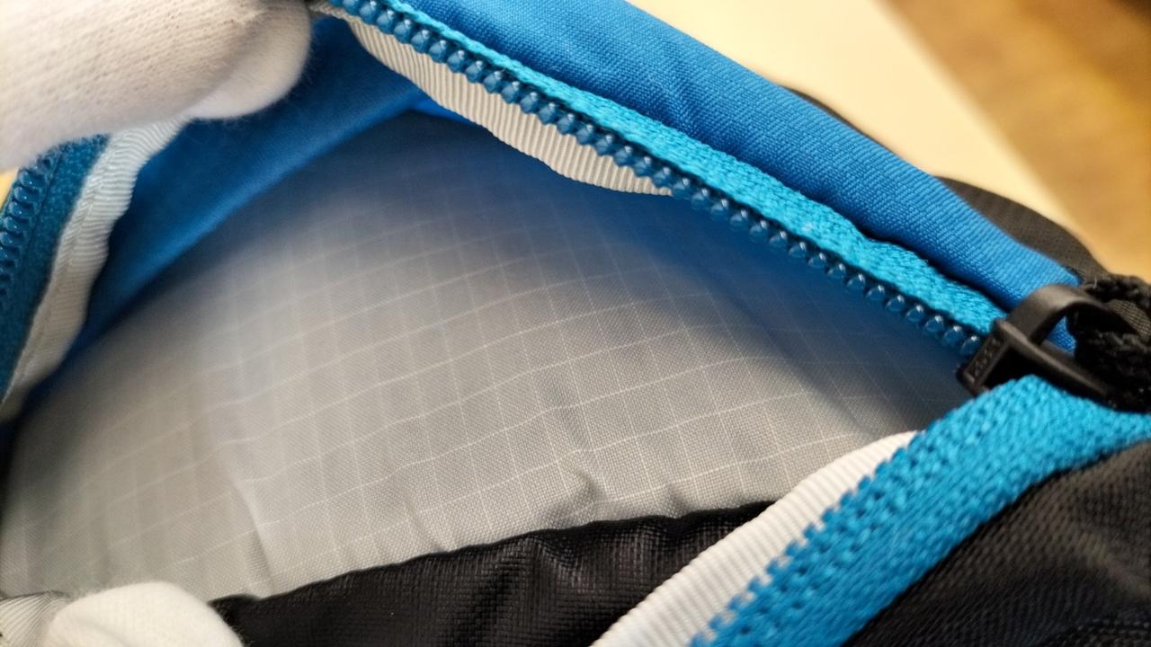 腰ベルト部分ポケット