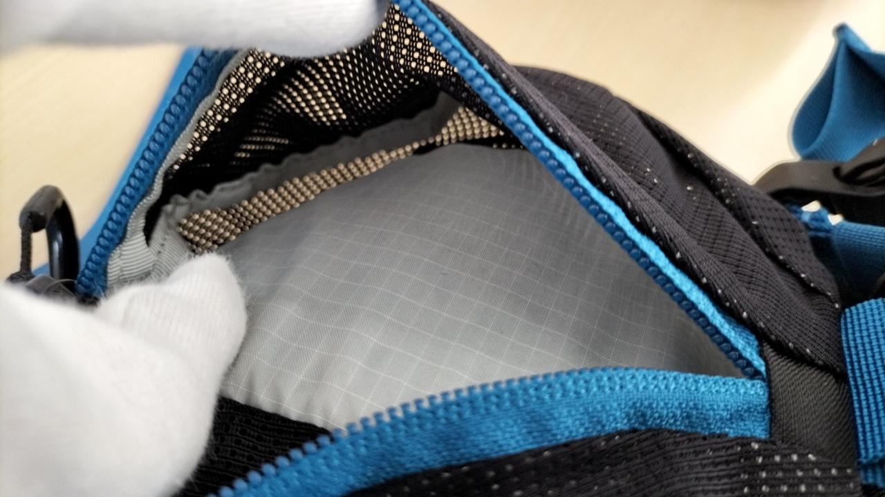 腰ベルト部分ポケット