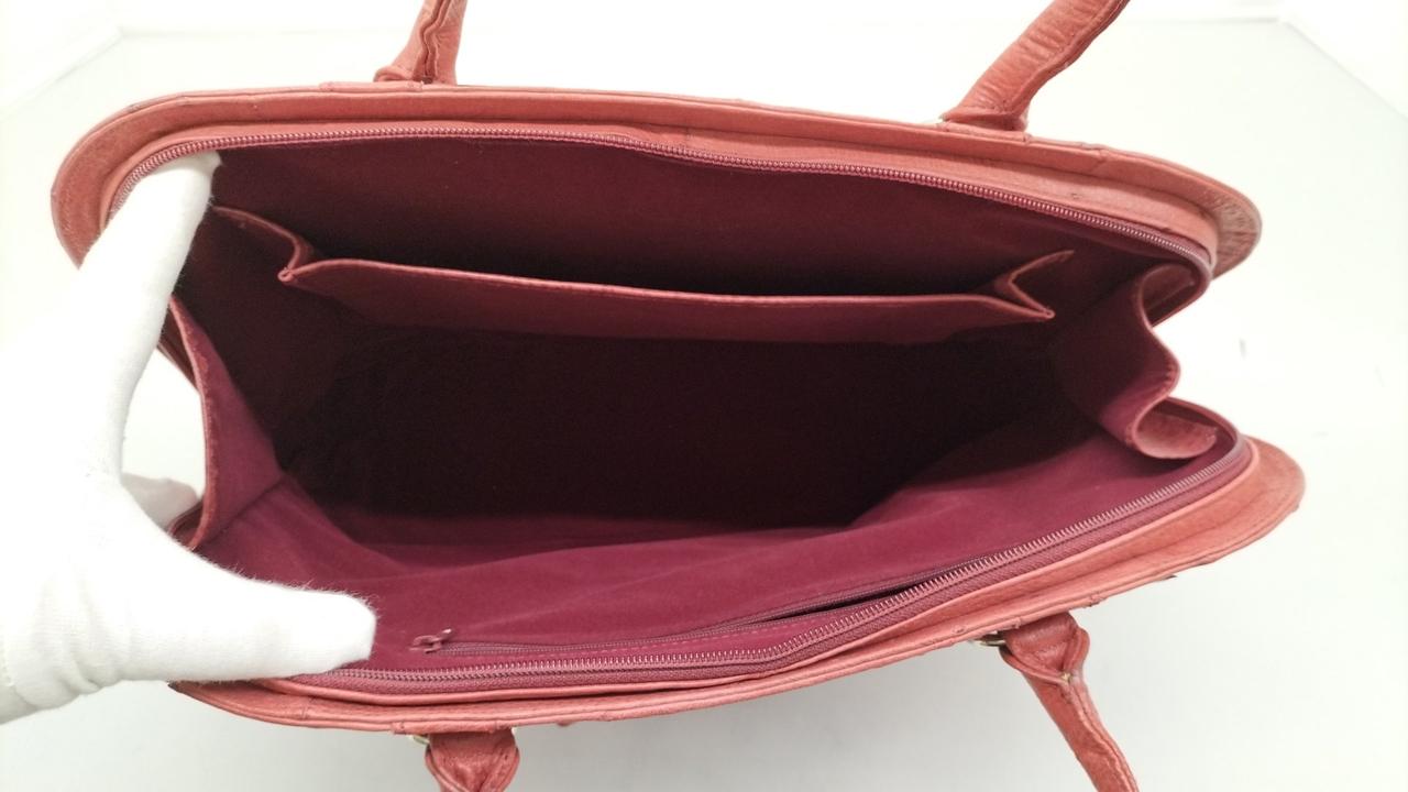 中のお色はこちらが近い色になります