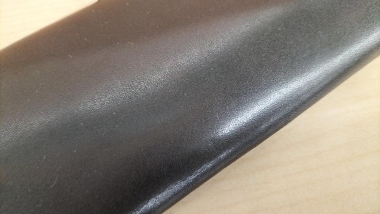 ゴムの跡あります