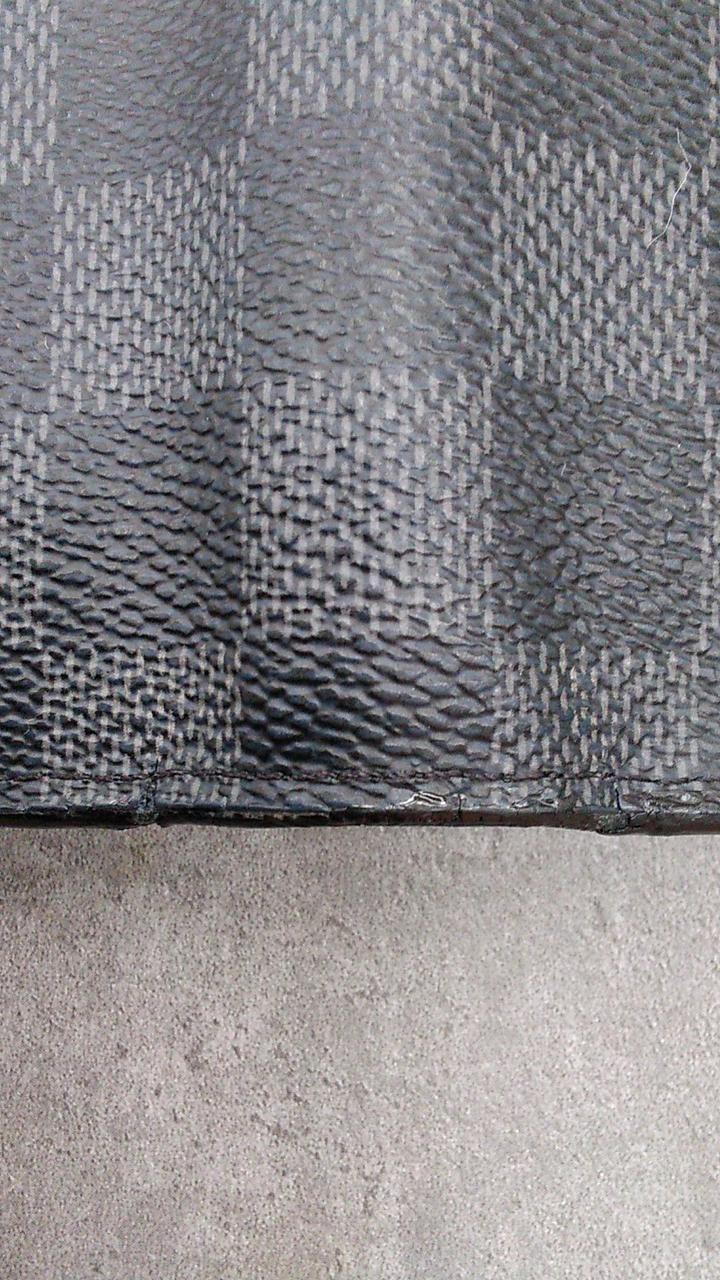 湾曲部ヒビあります