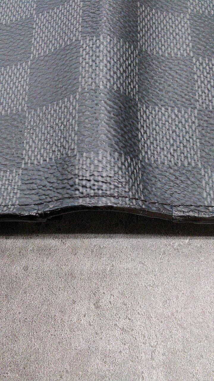 湾曲部ヒビあります