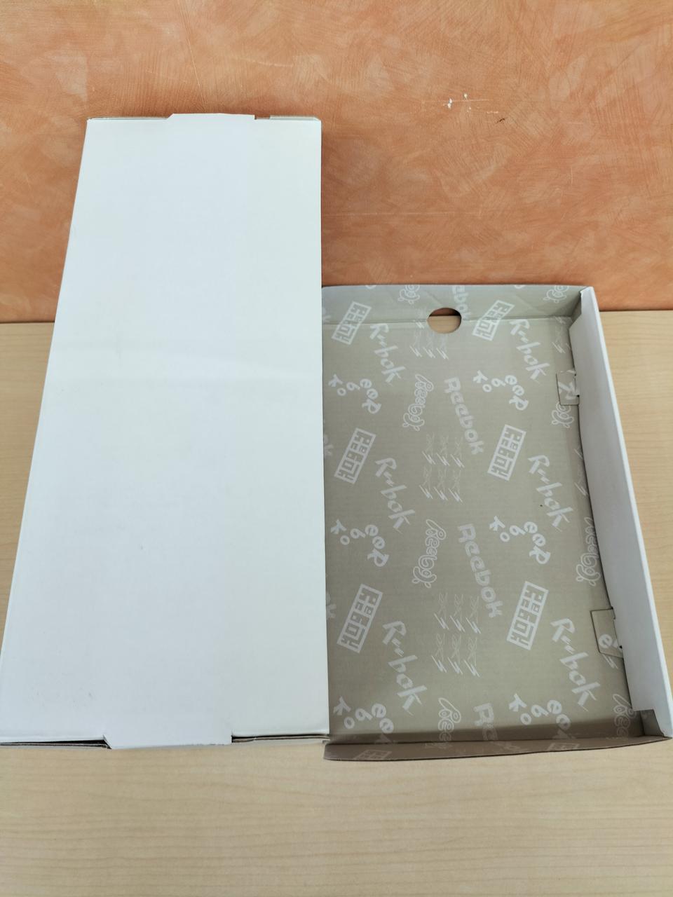 蓋被さり部分黄ばみあります