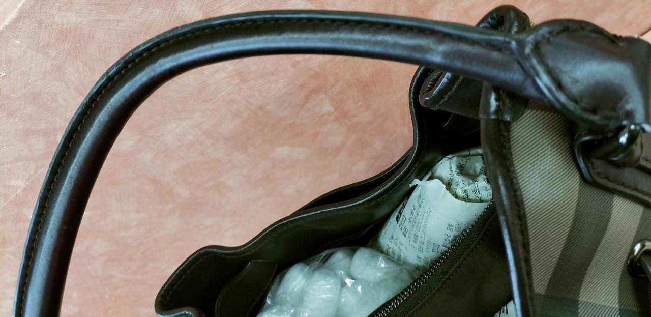 持ち手ベタつきあります