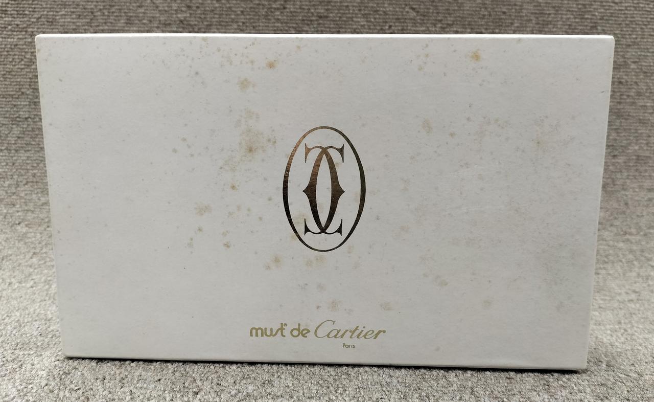 箱、変色あります