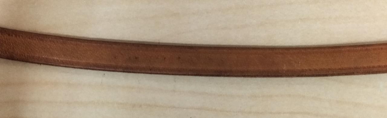 ショルダー部分、変色あります