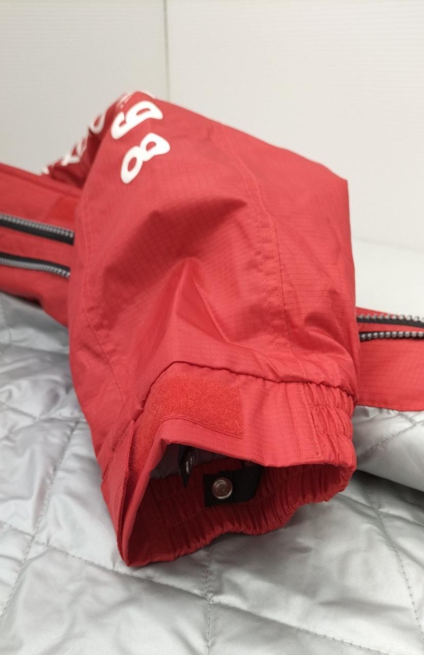 袖口はゴムとマジックテープがあります