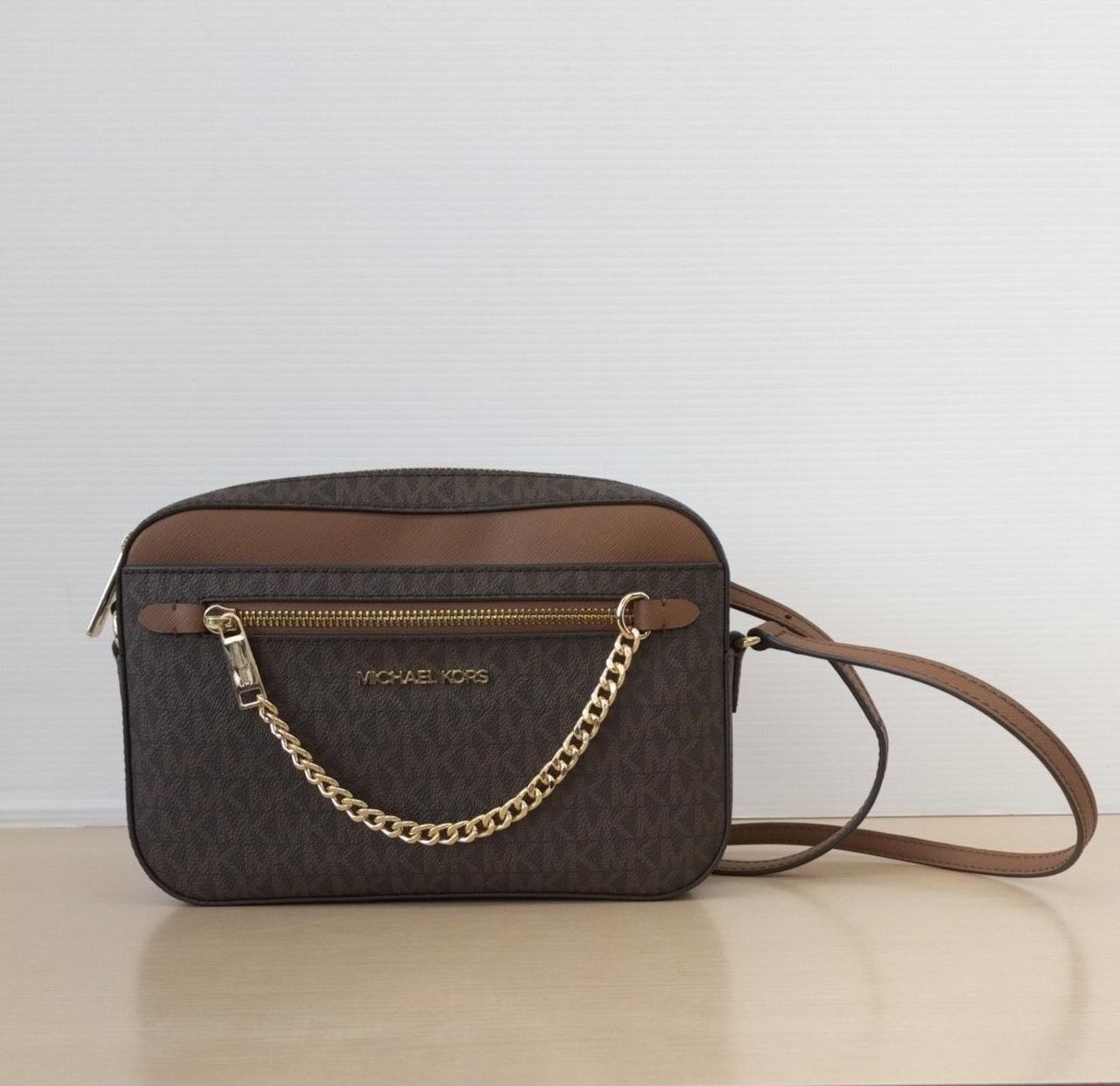 ショルダーバッグです