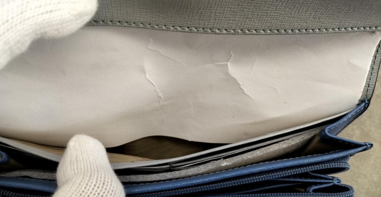 保護紙シワあり