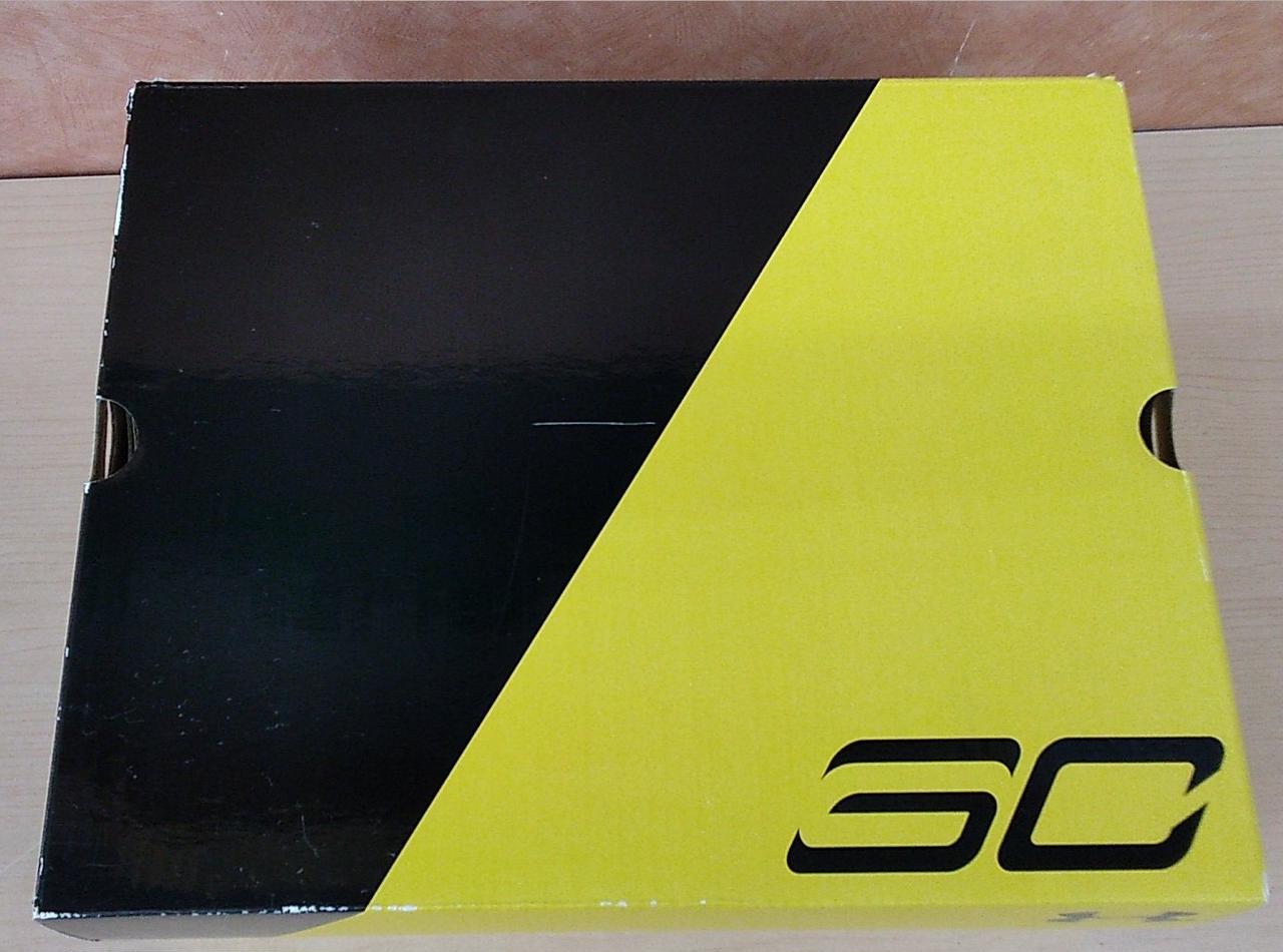 箱イタミ、傷あり