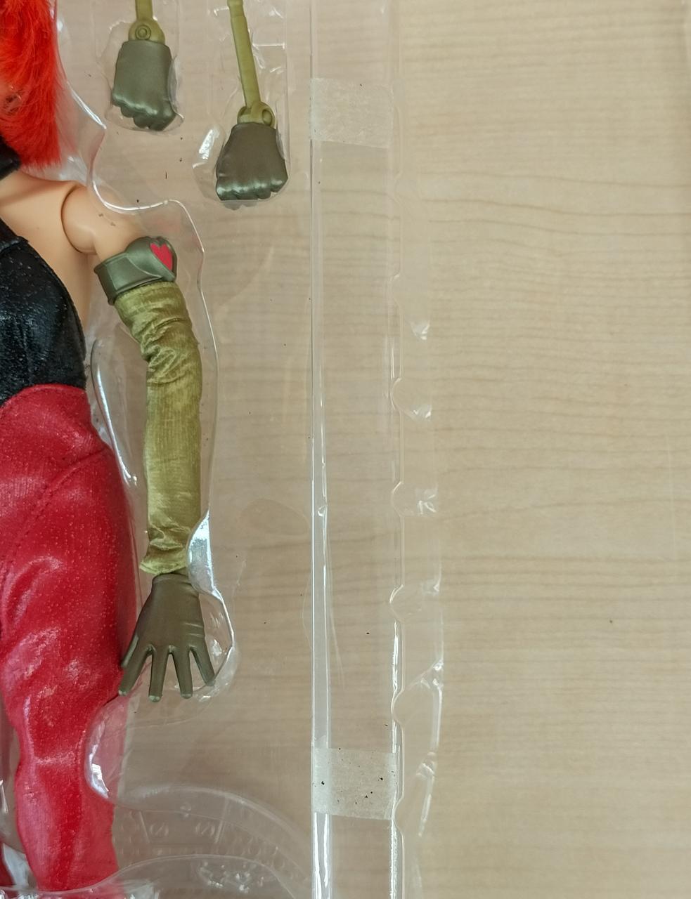 シール剥がし跡あります