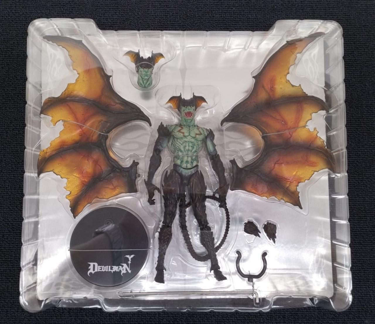 パッケージから取り外していないようです