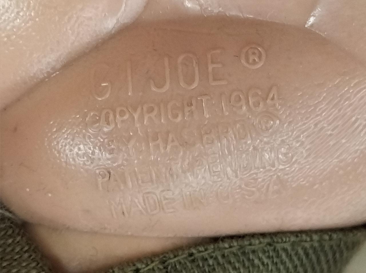 臀部に刻印あります