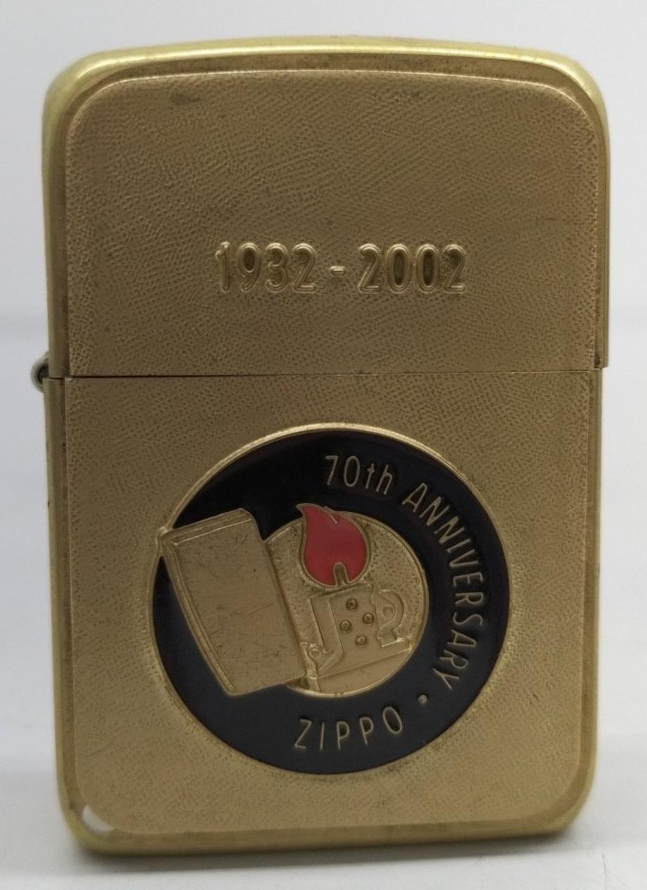 本体、全体に変色や汚れあります