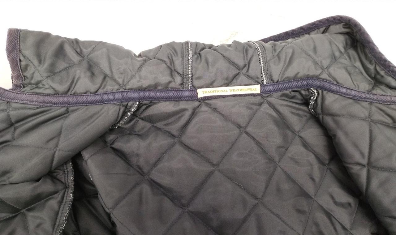 キルティング部分に変色あります