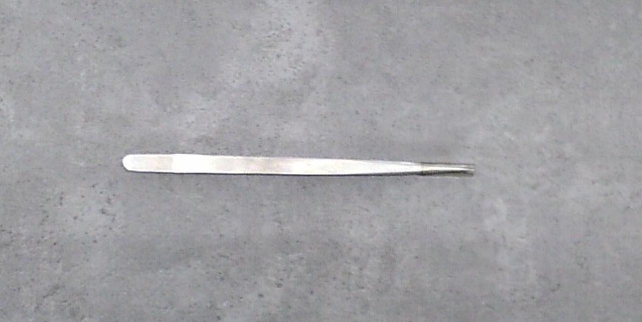 ピンセット同梱されています