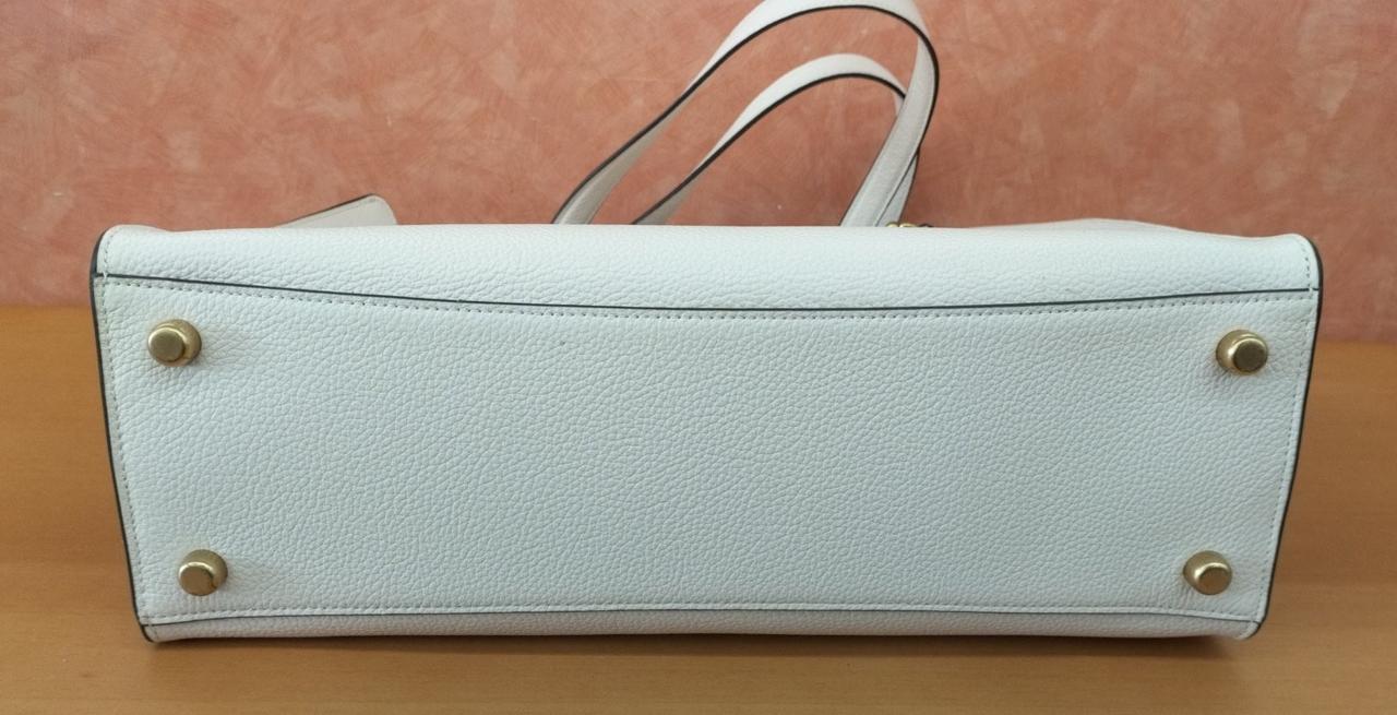 汚れごく僅かにあります