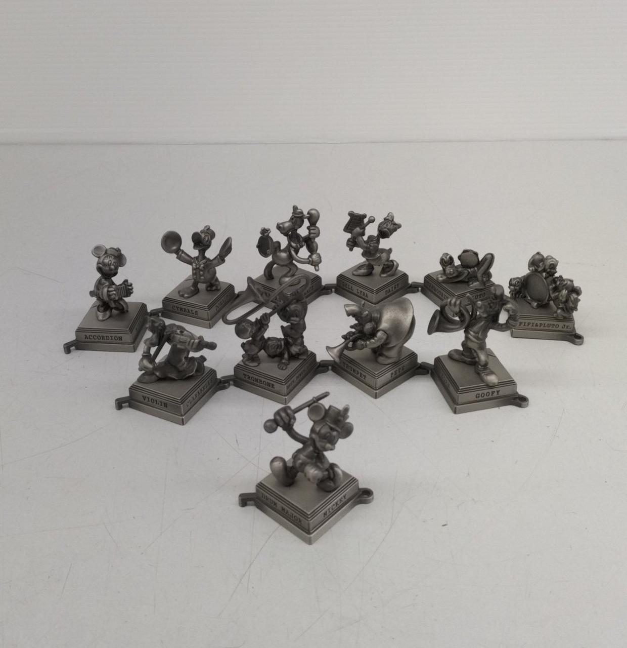 11個の音楽隊です