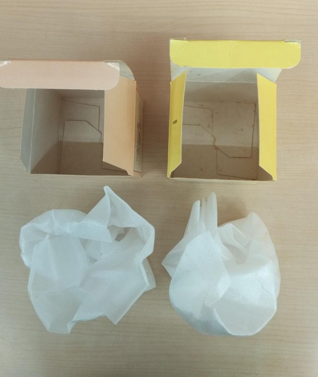 箱キズ汚れスレイタミあります