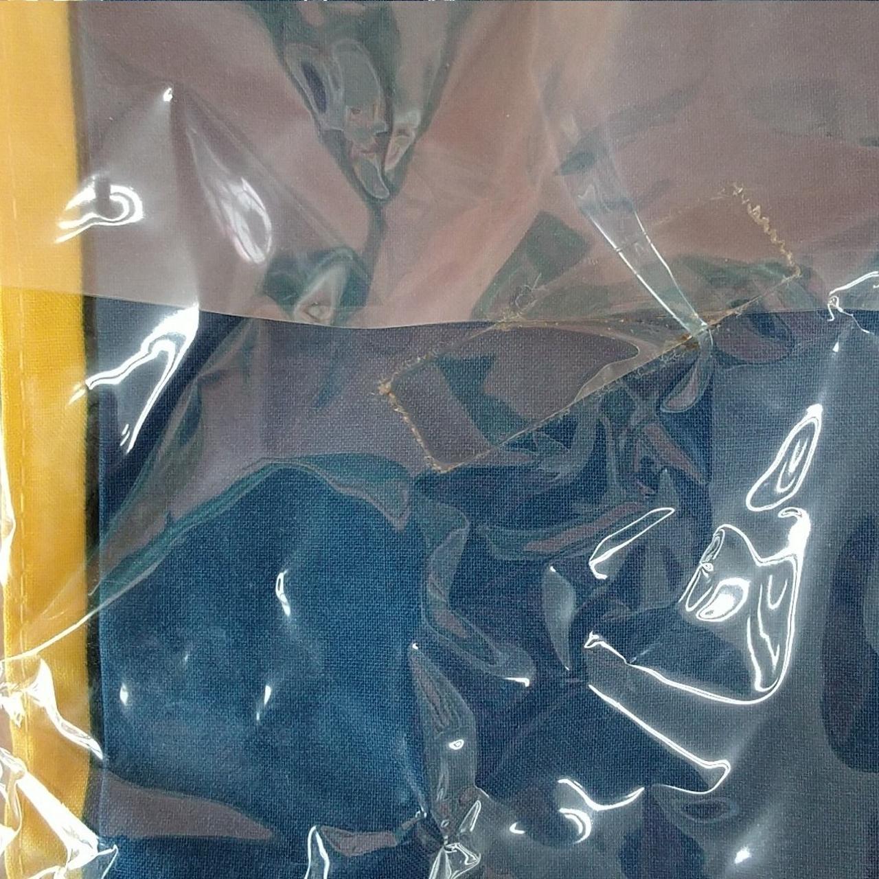 テープ剥がしておりません