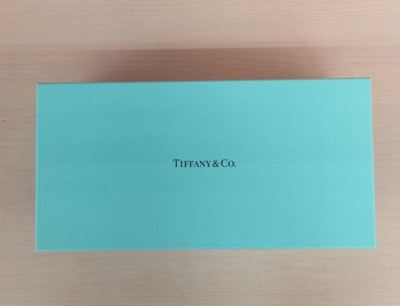 箱にキズ汚れスレ少しあります