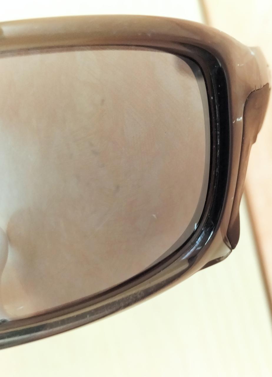 レンズ面にキズあります