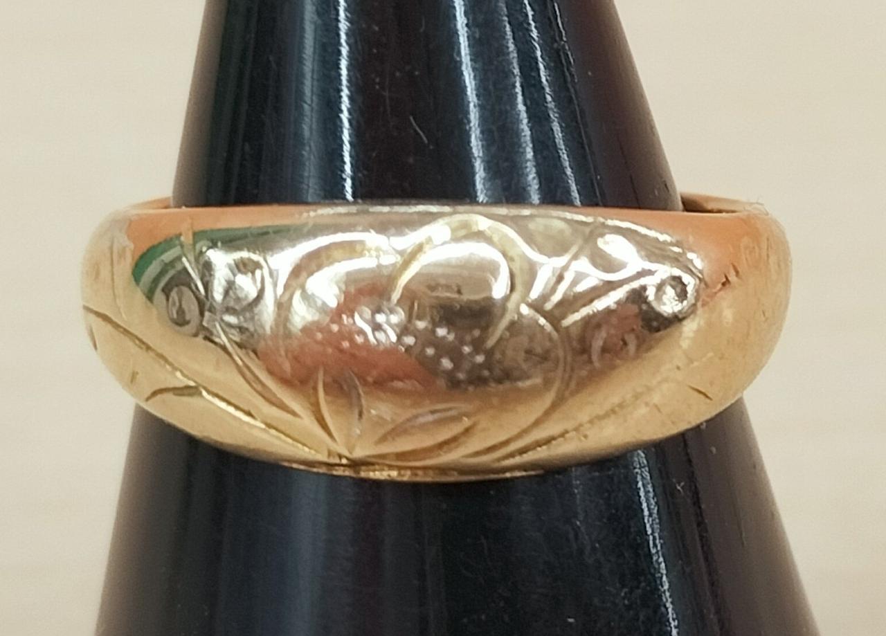 全体にキズあります