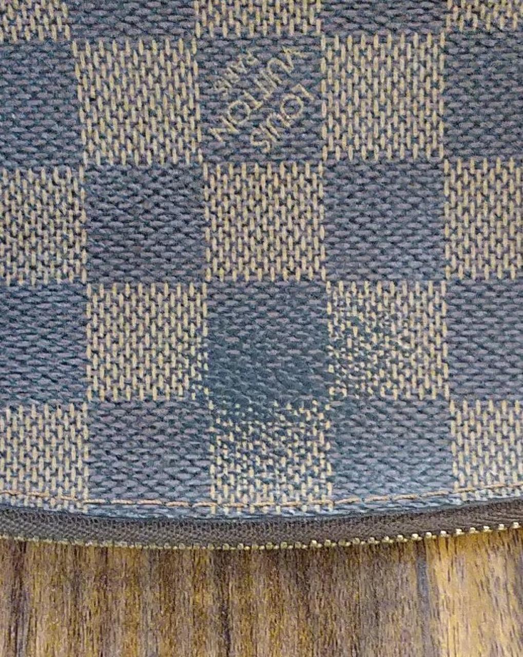 上部スレ、変色あります