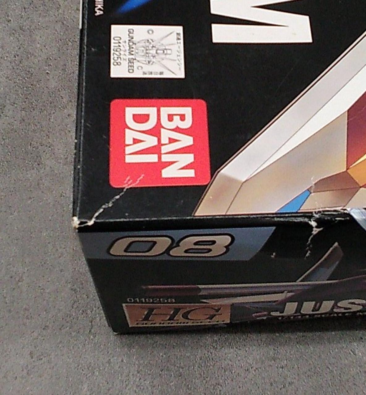 ヘコミ、キズあり