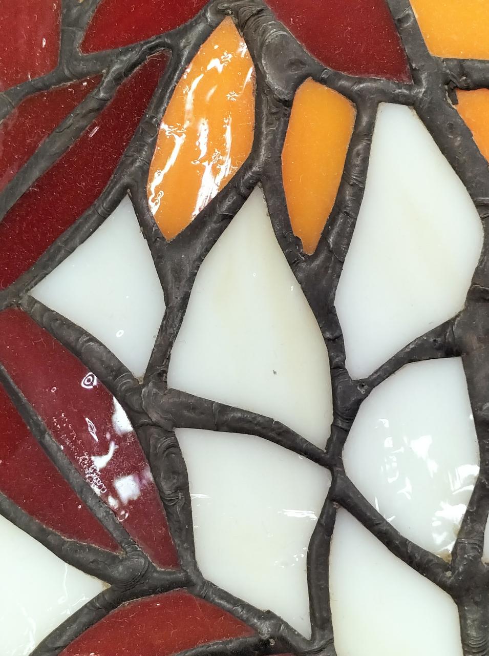 薄茶色く変色している箇所が多数あります