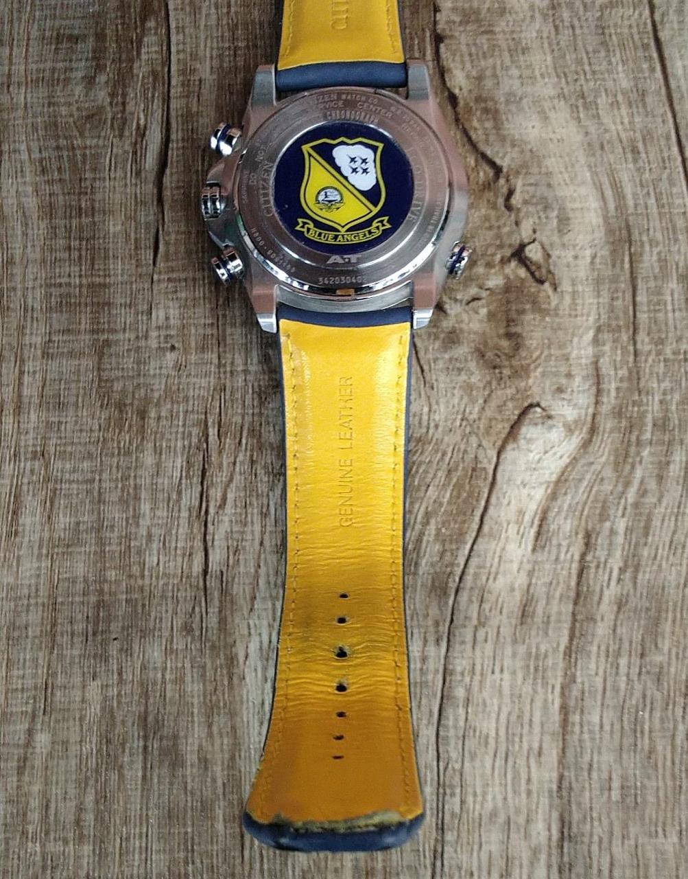 ベルト，穴下部分，剥がれあります