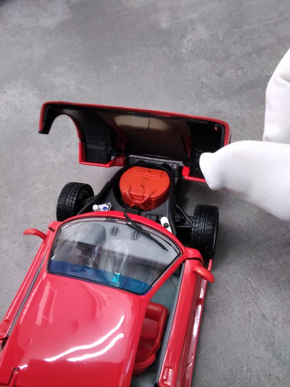 ボンネット開放固定できません