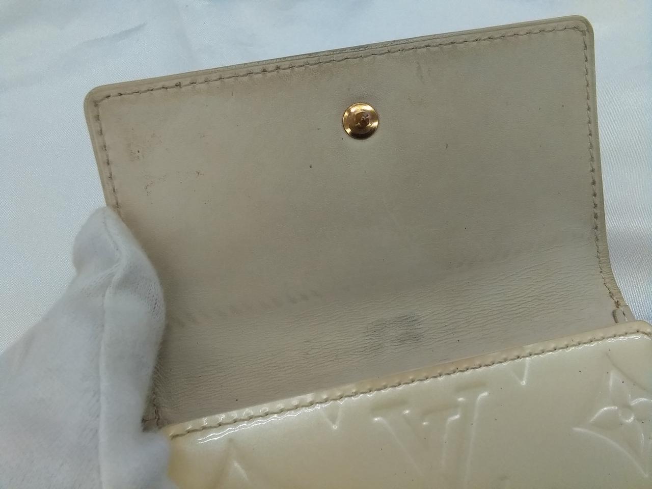 ポルト　モネ　カルト　クレディΩ 保証期間保証なし発送目安1-2日後登録日2021年12月07日特徴・備考箱あり縦約10cm横約11c