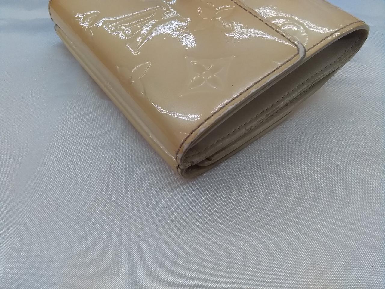 ポルト　モネ　カルト　クレディΩ 保証期間保証なし発送目安1-2日後登録日2021年12月07日特徴・備考箱あり縦約10cm横約11c